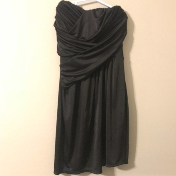 Express strapless ruched dress - Picture 2 of 3